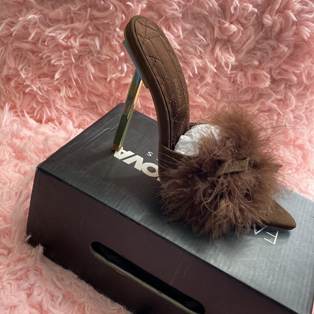 Heels - Picture 2 of 6